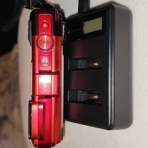 Olympus Red Stylus Tough TG 830 Digital Camera - Picture 7 of 10